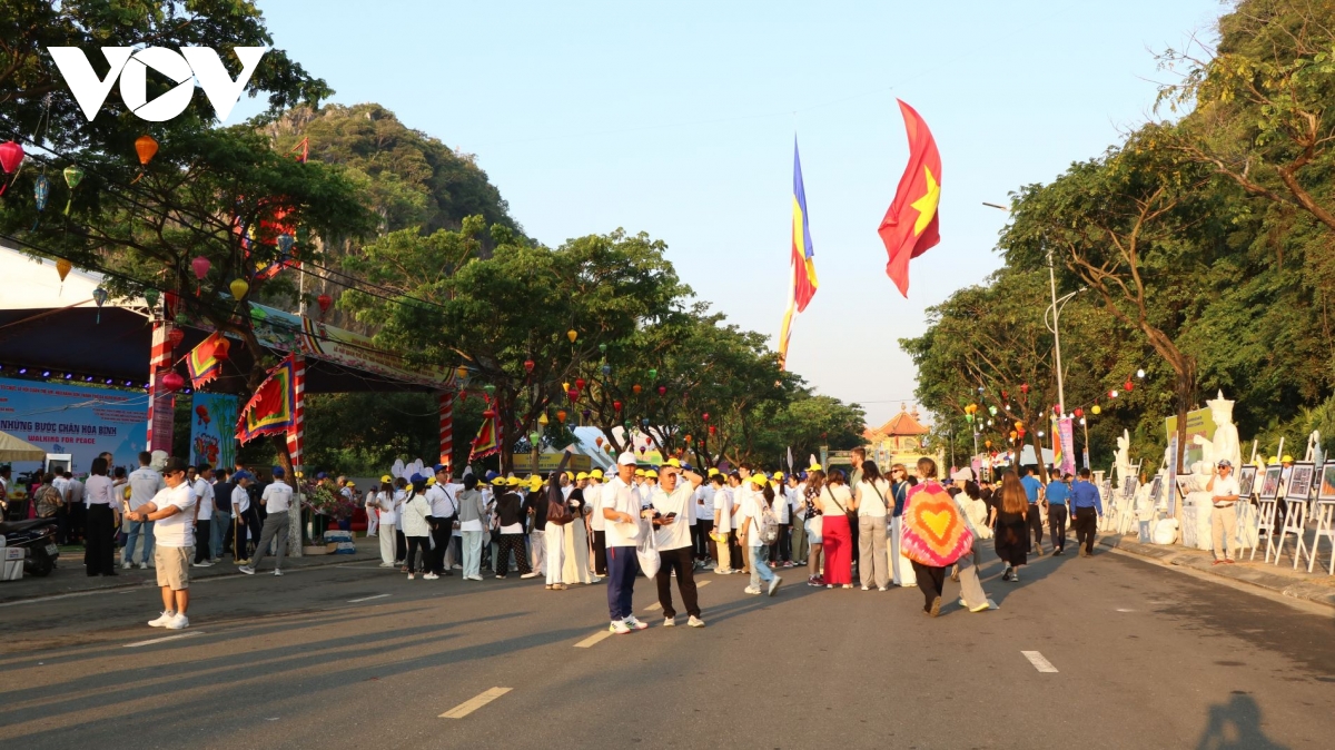 Lễ hội Quán Thế Âm - Ngũ Hành Sơn 2026 thu hút hơn 1 vạn người tham dự